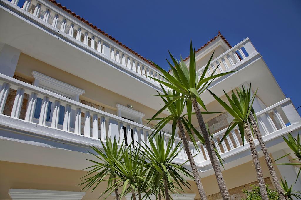 Jo An Beach Hotel Adelianos Kampos Eksteriør billede