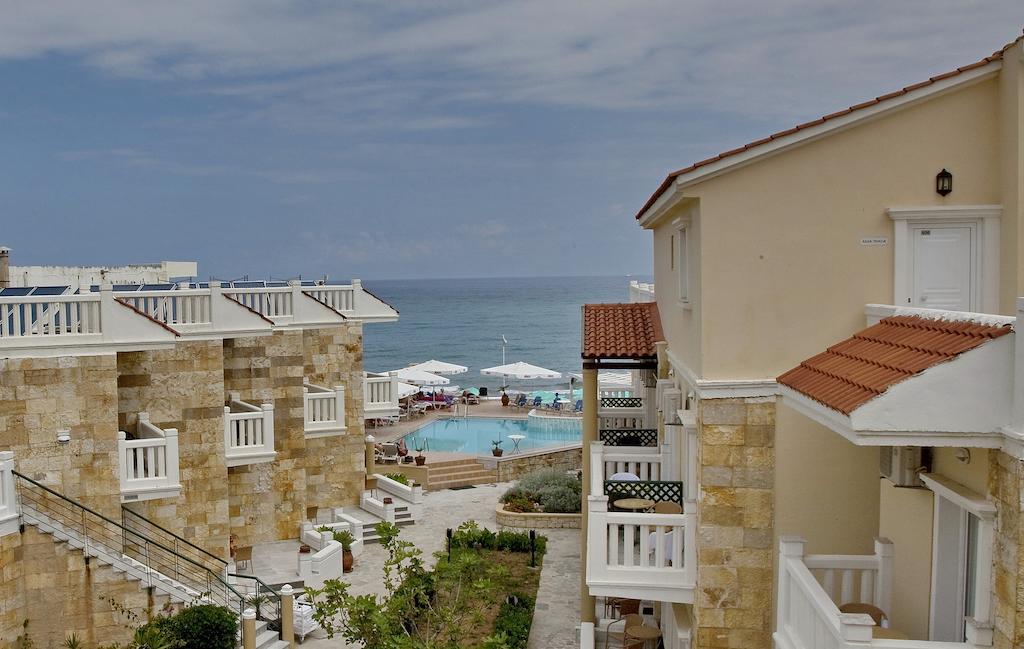 Jo An Beach Hotel Adelianos Kampos Eksteriør billede