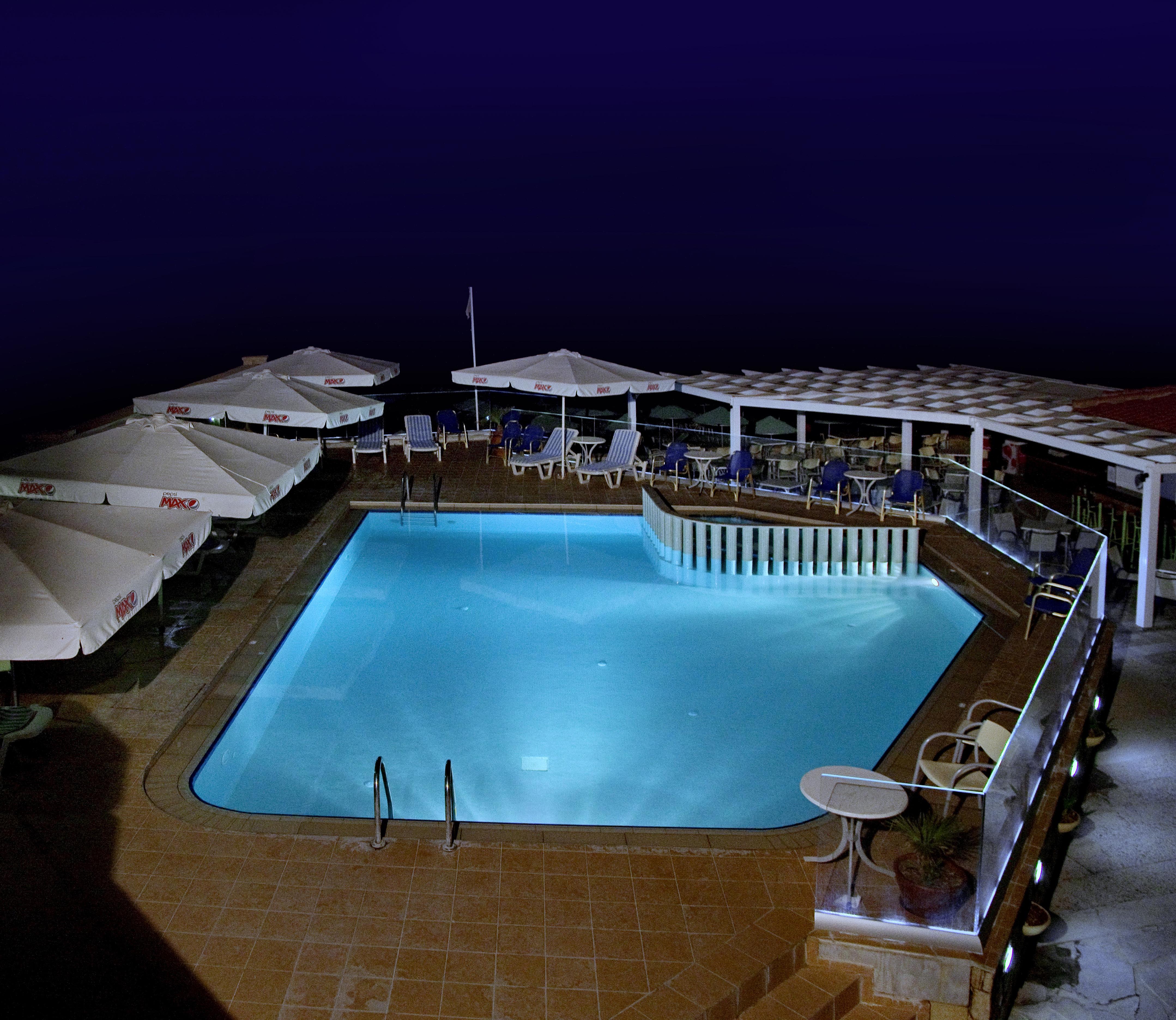 Jo An Beach Hotel Adelianos Kampos Eksteriør billede